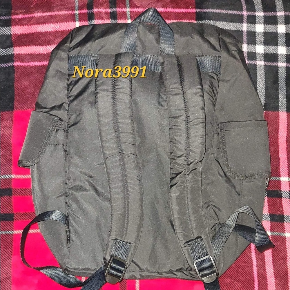 PINK VS Everyday Backpack NWT - Picture 7 of 9